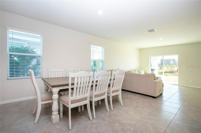 Building Photo - 3513 Hilltop Cir