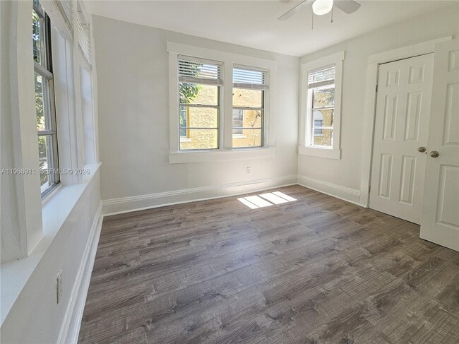 Building Photo - 2007 SW 10th St