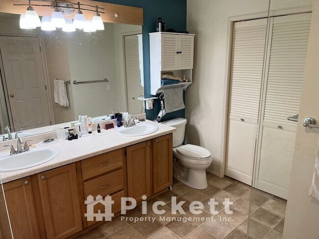 Building Photo - 3 Bedroom Rambler in McCormick Woods!