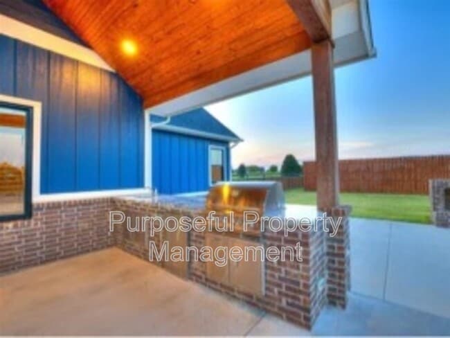 Building Photo - 115 Weaver Rd