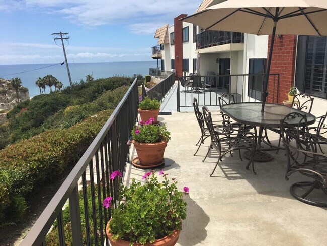 Building Photo - Luxurious 2 Bedroom, 2 Bathroom Condo for Rent