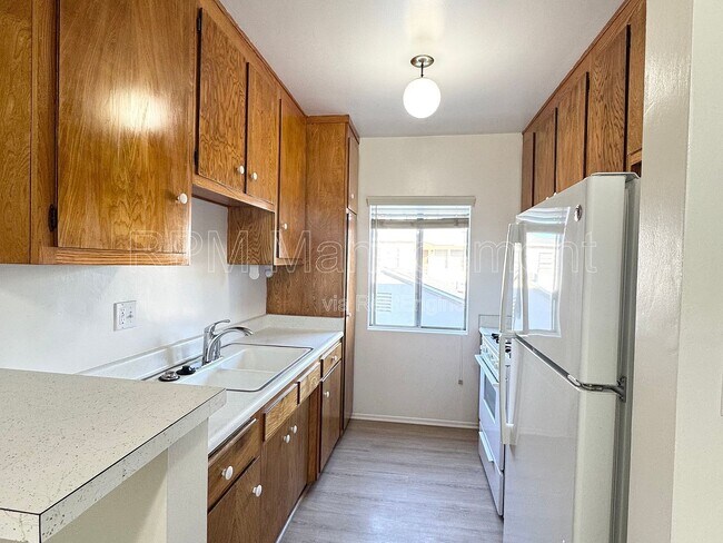 Building Photo - 4350 Troost Ave