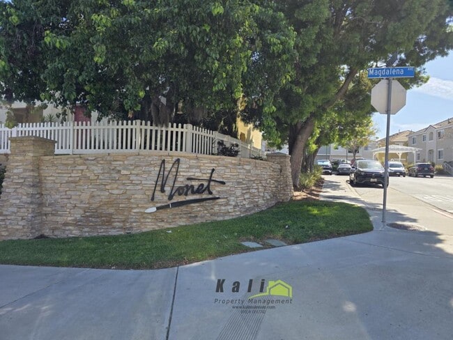 Building Photo - 1439 Trouville Ln