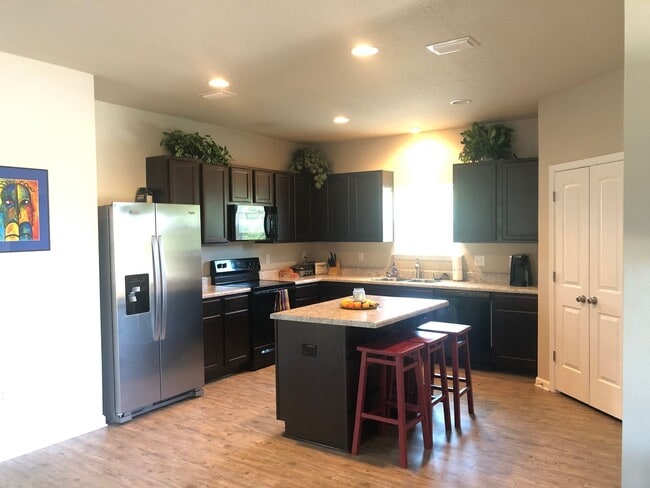 Building Photo - We are offering a November move-in special...