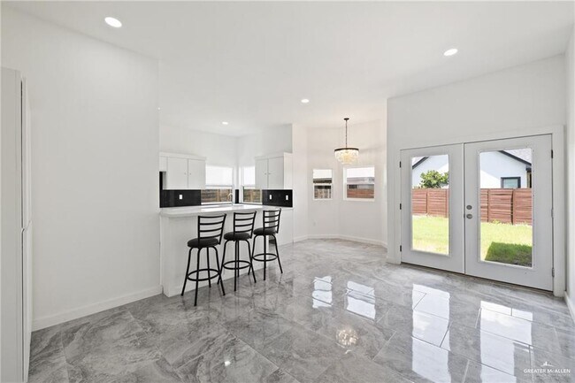 Building Photo - 17 E Santorini Dr