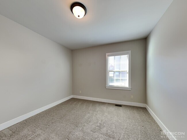 Building Photo - 1047 Harper Dean Wy