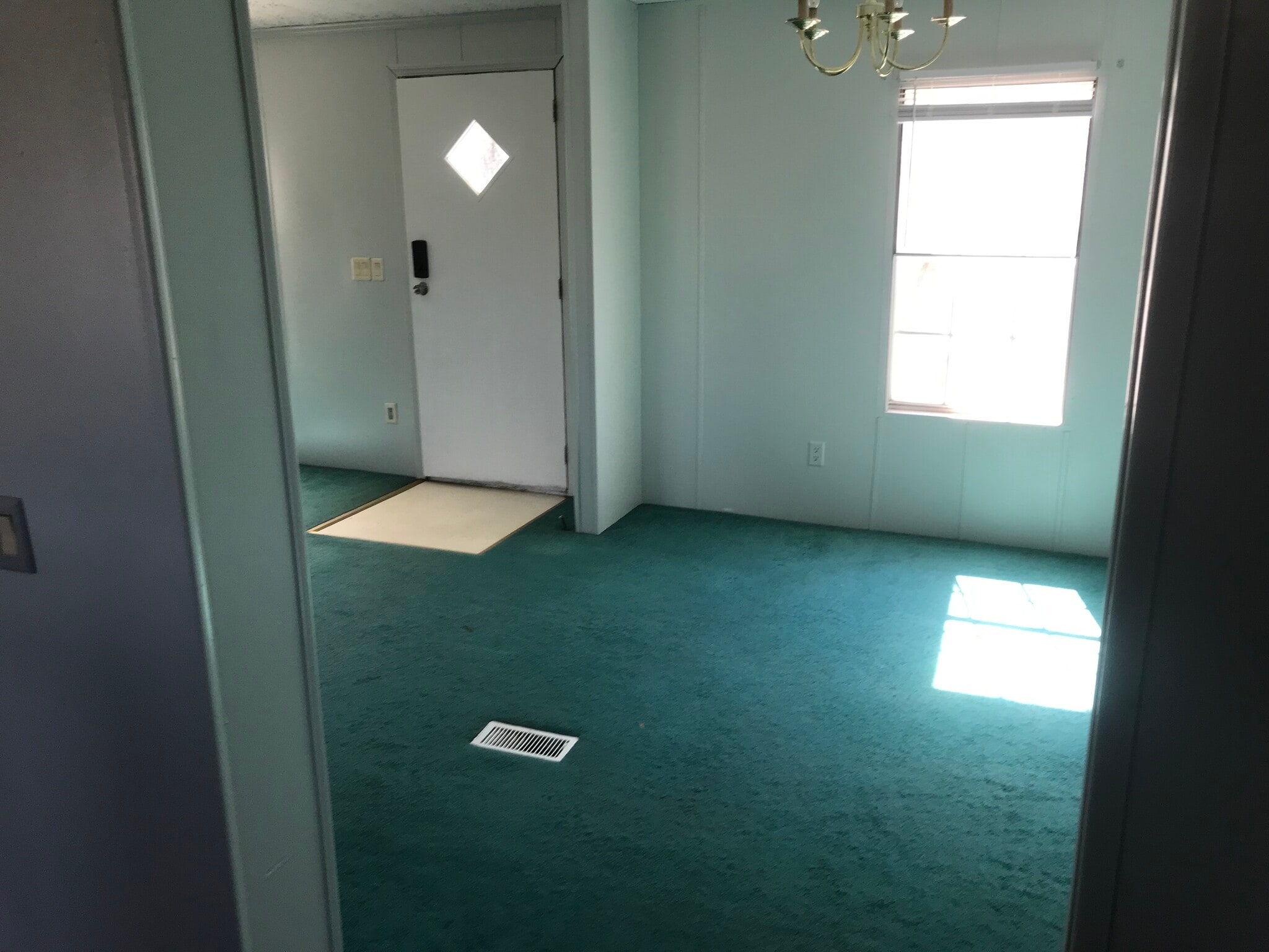 Building Photo - 109 Rainbow Dr