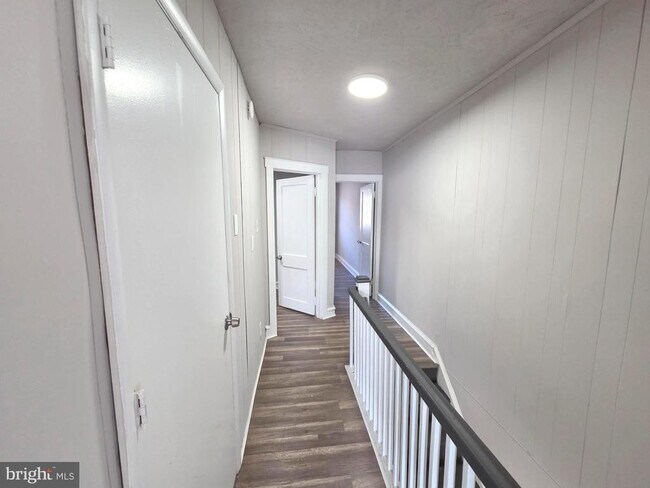 Building Photo - 4020 Howland St