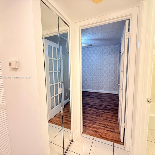 Building Photo - 10541 NW 10th St