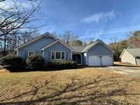 Building Photo - Beautiful Ranch style 3 Bed 2 Bath Home! Large Yard and 2 Car Garage!