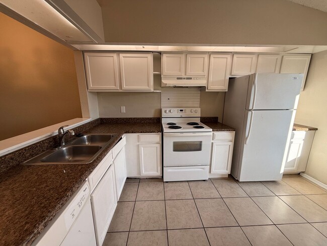 Building Photo - 4705 Almond Willow Dr