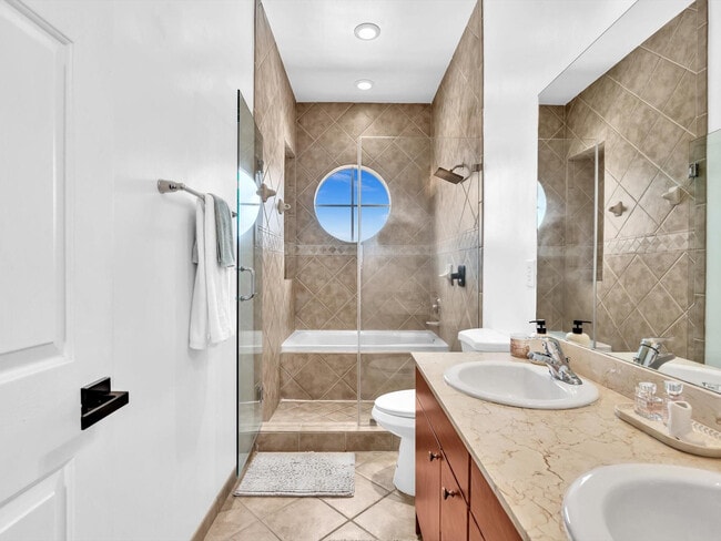 Building Photo - 2329 Vintage Dr