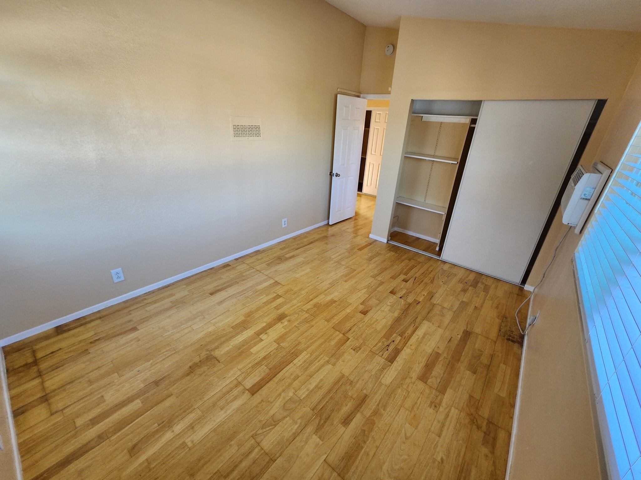 Building Photo - 5941 Whitnall Hwy