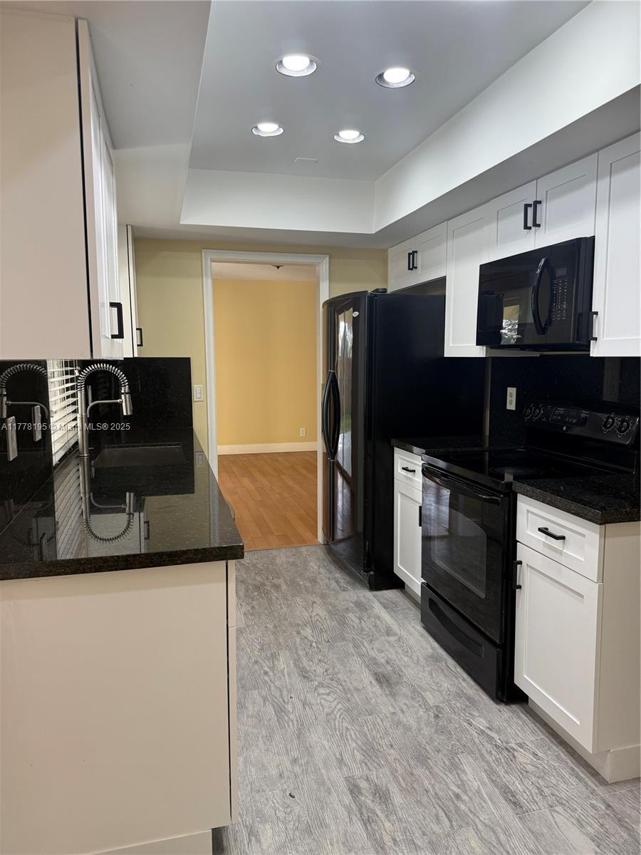 Building Photo - 5112 SW 87th Ter