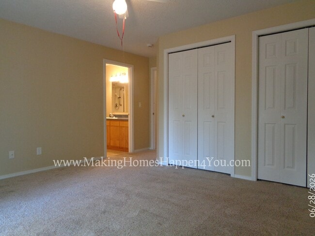 Building Photo - 260 SW Oregon Trail Dr