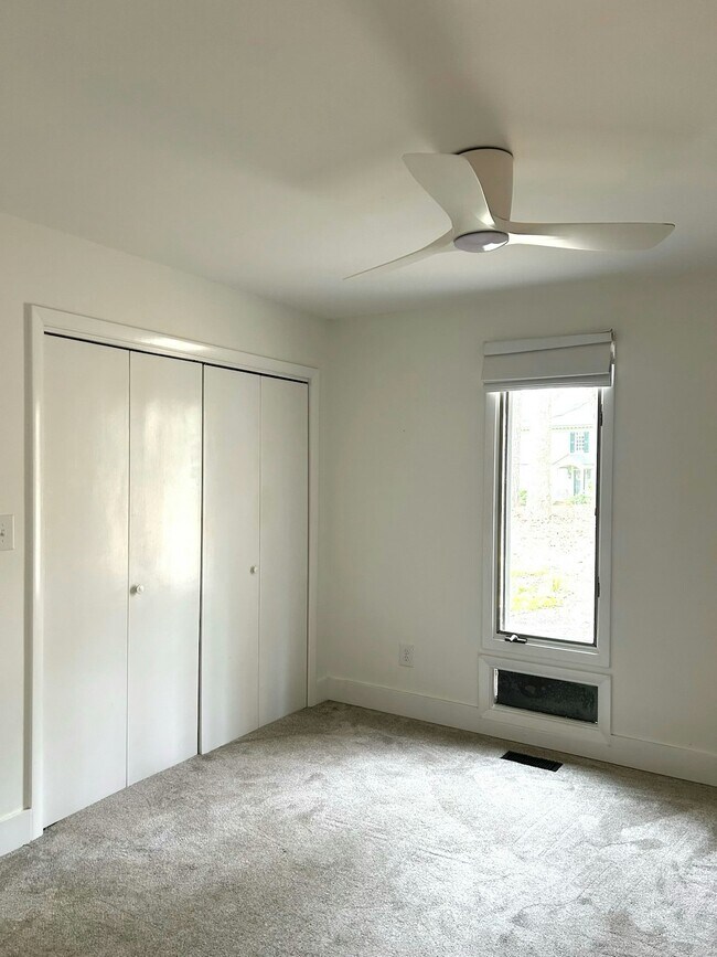 Building Photo - 104 Jerdone Rd