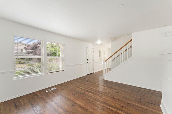 Building Photo - Spacious DuPont Home with A/C, Bonus Loft, Large Patio & Fully Fenced Yard!