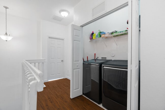 Building Photo - 8618 NW 113th Ct