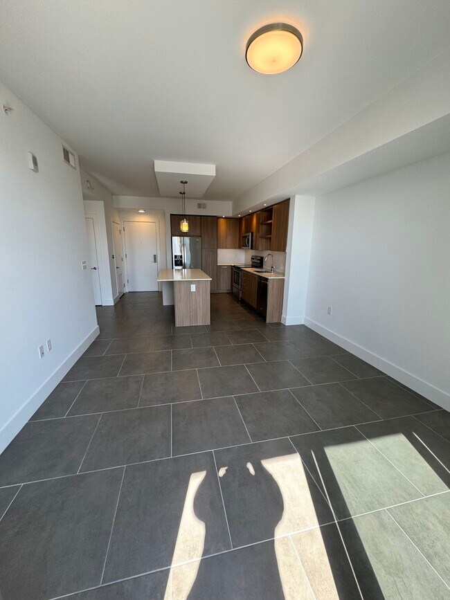 LIVING ROOM / KITCHEN - 119 NE 20th St