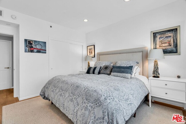 Building Photo - 140 Ocean Park Blvd