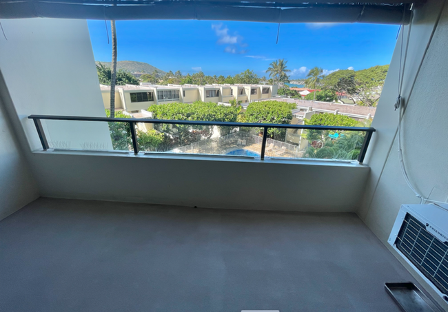 Building Photo - 6770 Hawaii Kai Dr