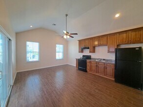 Building Photo - 614 S Rocheblave St