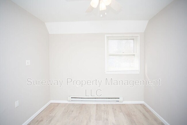 Building Photo - 37 Claypoole Ave