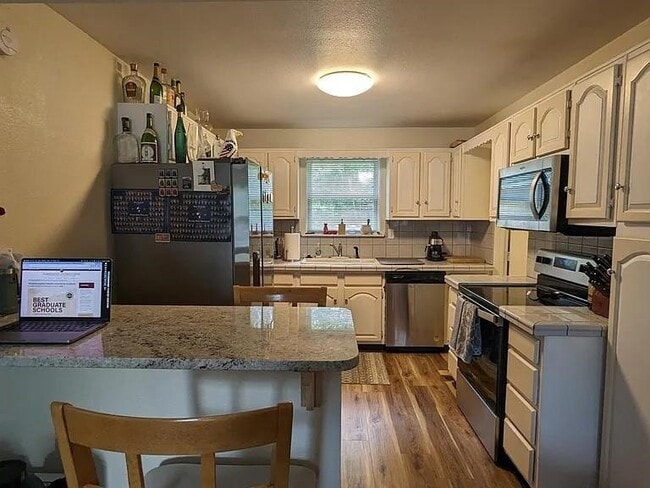 Building Photo - 1809 Tyndall Dr