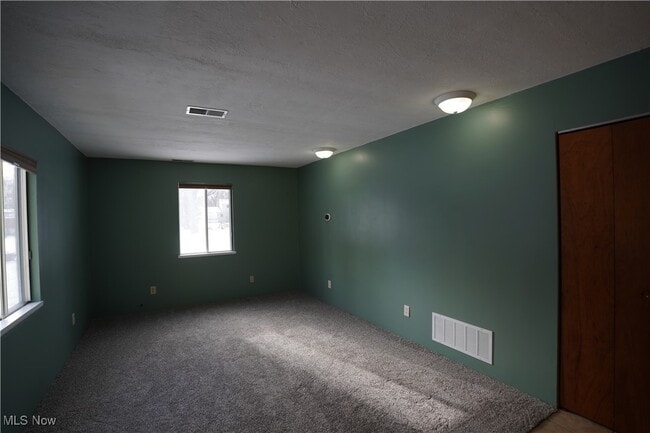 Building Photo - 26913 Westwood Ln