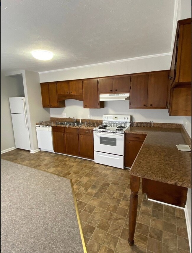 Interior Photo - 2407 Bare St.