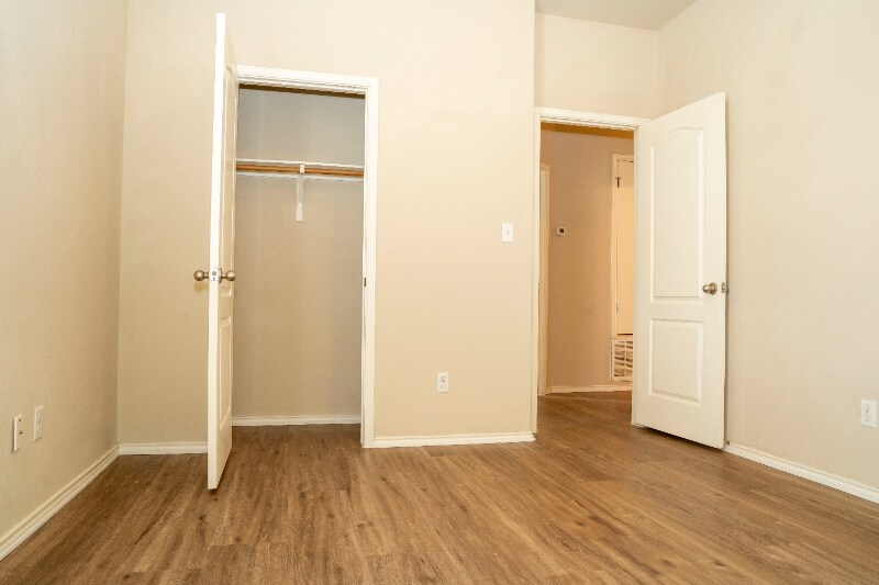 Building Photo - 3516 Savage Springs Dr