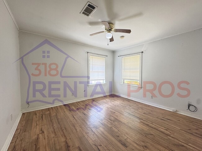 Building Photo - 209/211 W Virginia Ave. Duplex