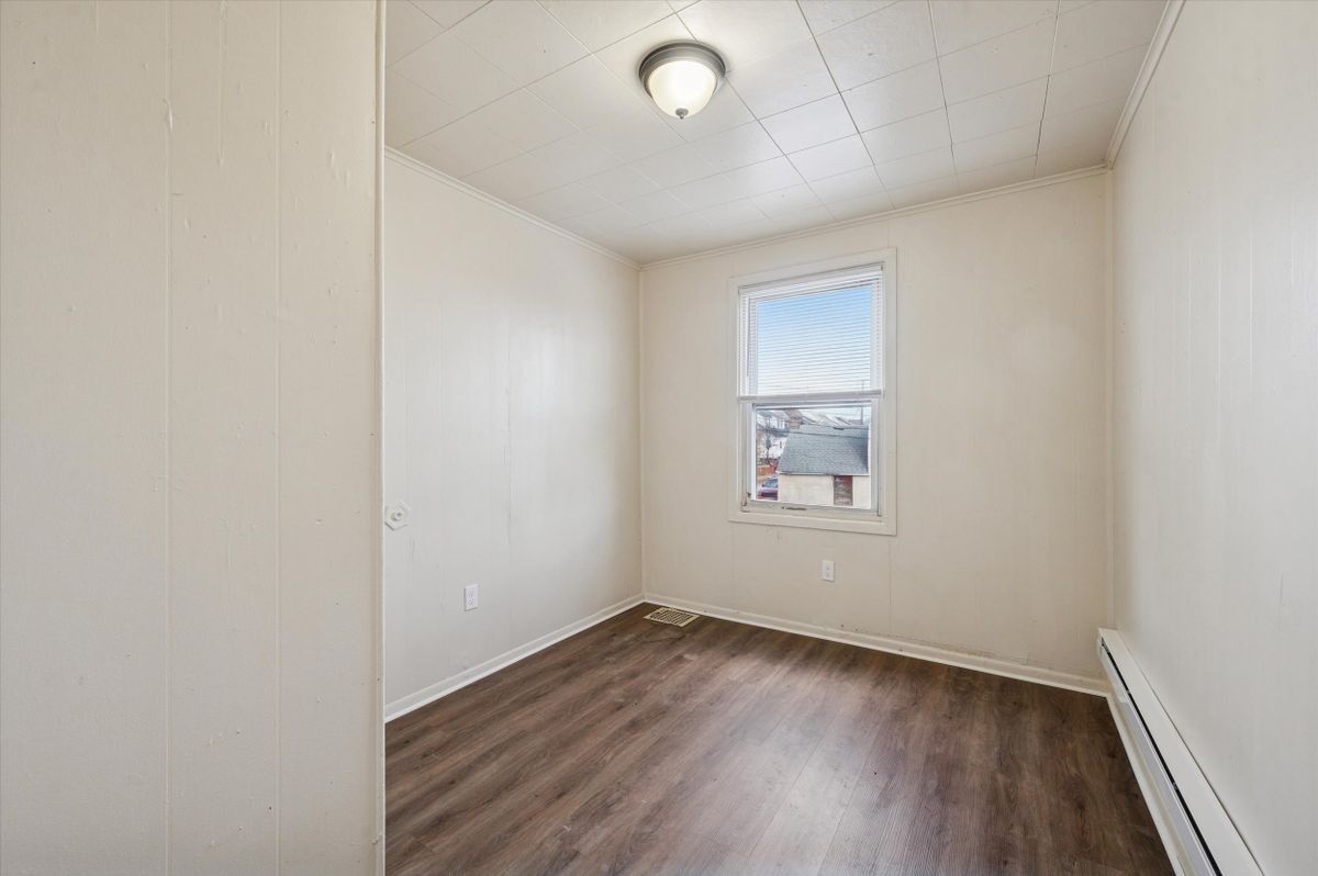 Building Photo - 1112 Johnson St