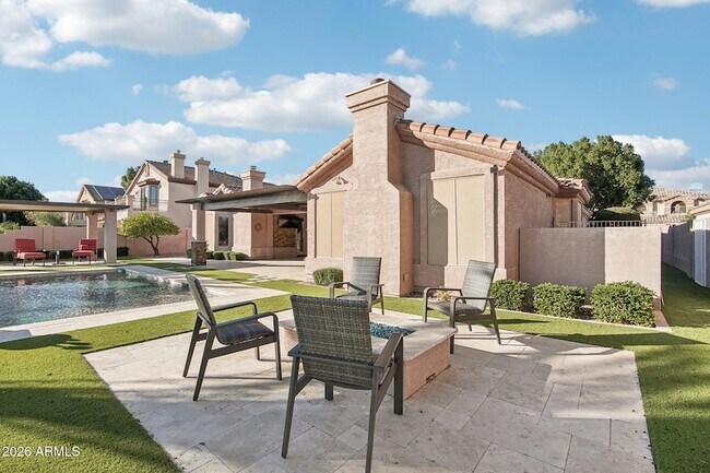 Building Photo - 6991 W Firebird Dr