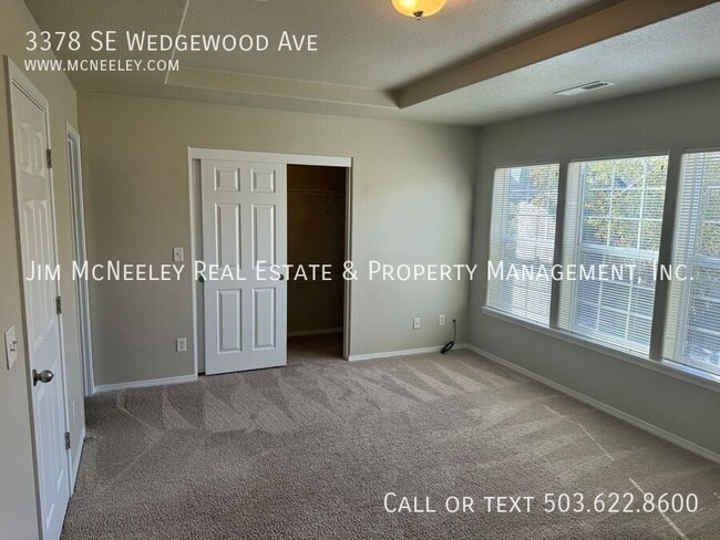 Building Photo - 3378 SE Wedgewood Ave