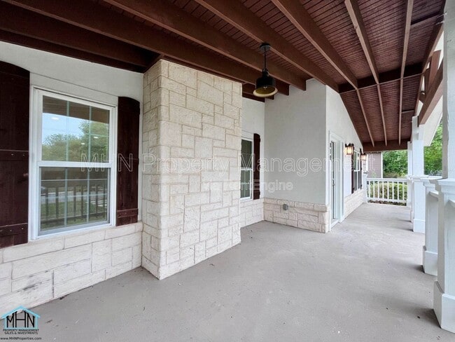 Building Photo - 810 Elizabeth Rd