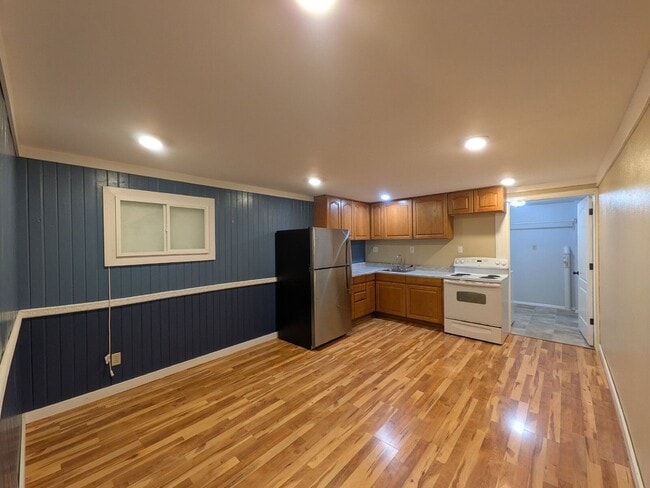 Building Photo - 2128 Beacham Dr