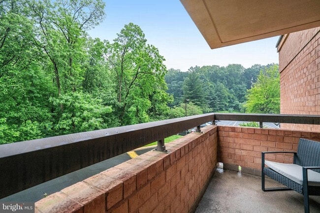 Building Photo - 2230 George C Marshall Dr
