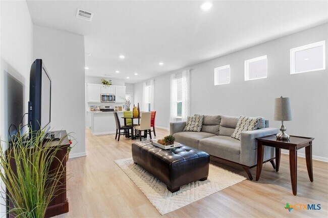Building Photo - 149 Cutleaf