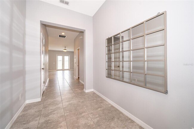 Building Photo - 902 Grand Hilltop Dr