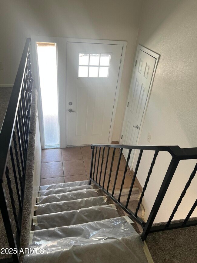 Building Photo - 4525 E Alta Vista Rd