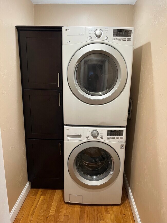 Laundry Room - 17 Shamrock St