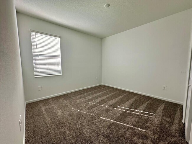 Building Photo - 166 Aces High Ln
