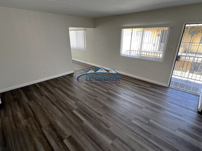 Building Photo - 4358 W 142nd St