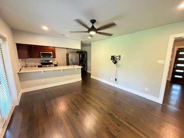 Building Photo - 3158 Newcastle Dr