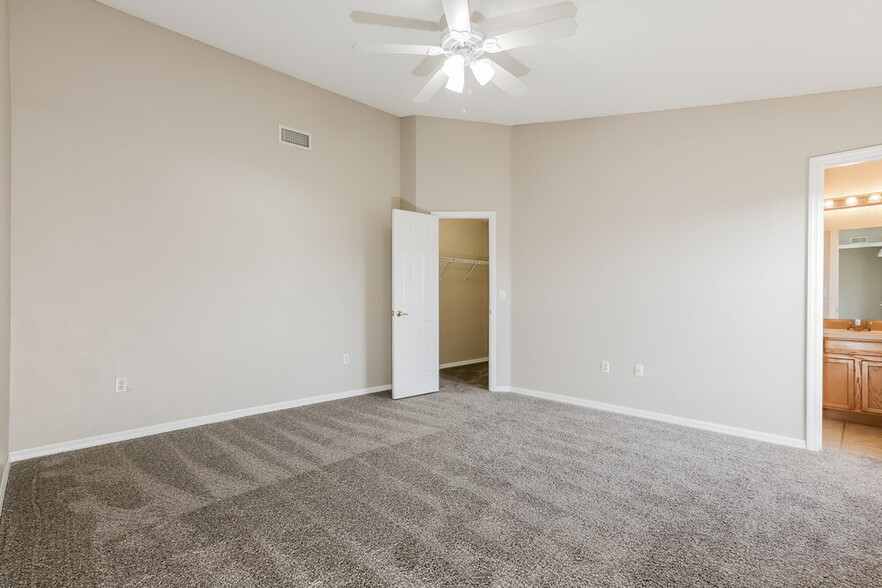 Building Photo - 338 Arlington Cir