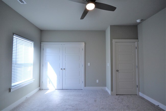 Building Photo - 2023 S Florida Way