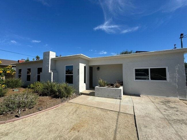 Building Photo - 3BR/2BA HOME available NOW in FLETCHER PAR...
