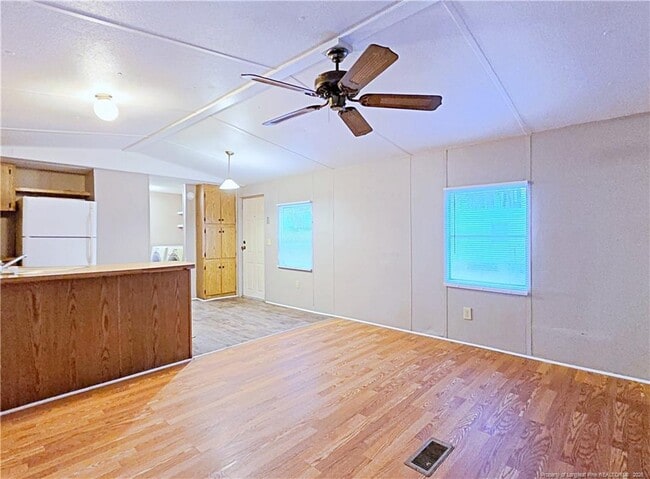 Building Photo - 826 Rembrandt Dr