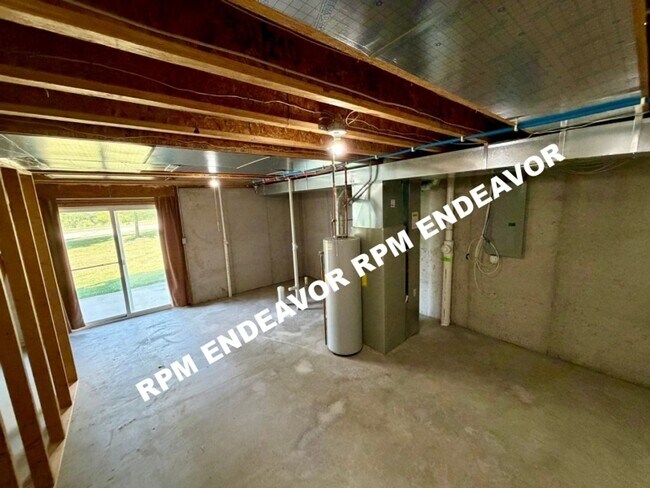 Building Photo - 37 Chesterfield Ct